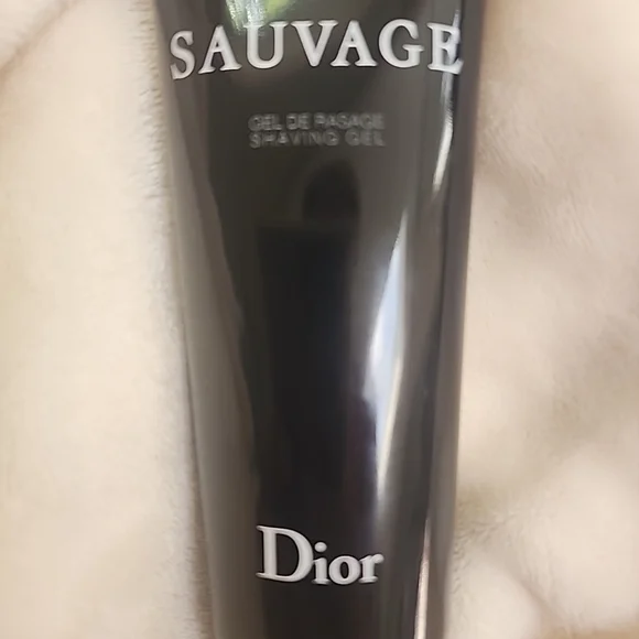 New/Sealed Men's Dior Sauvage Shaving Gel 4.2oz oz